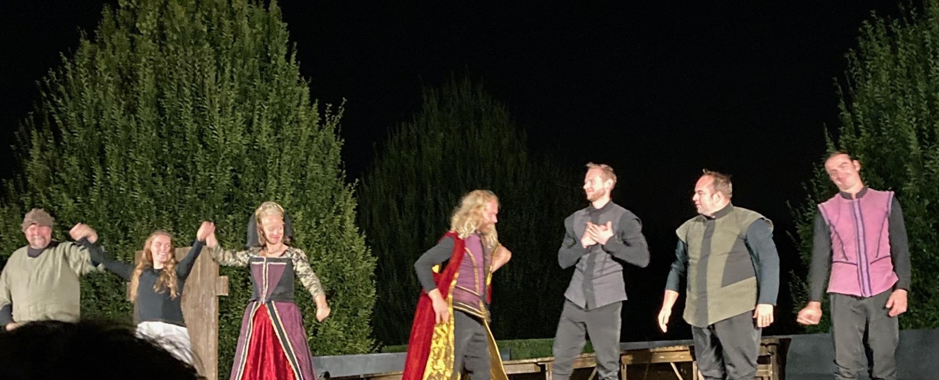 Schauspielensemble_Wei.jpeg